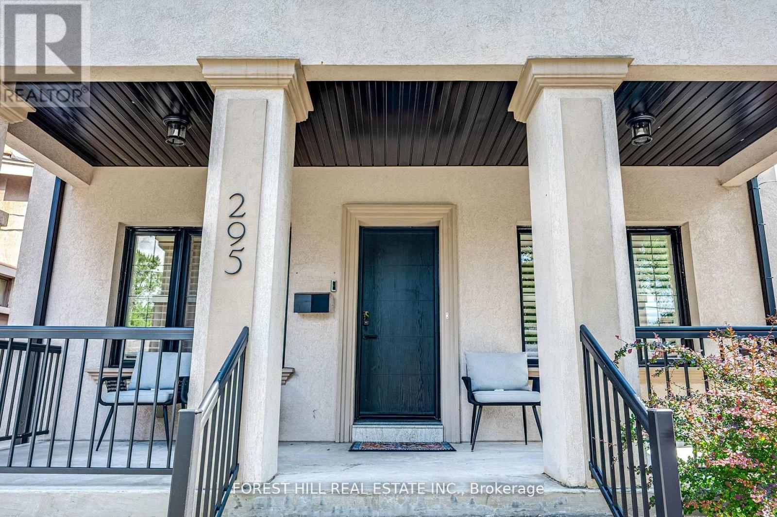 Photo 2 of 295 Strathmore Boulevard, Toronto ON