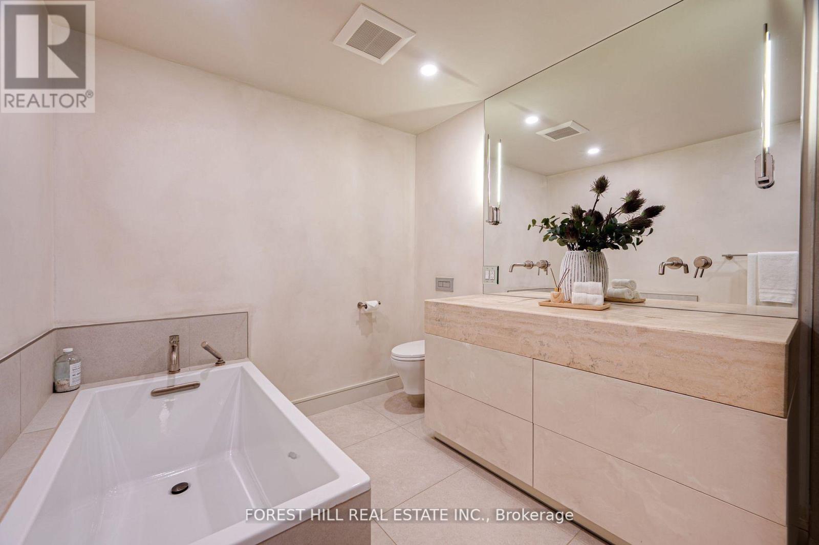 Photo 20 of 295 Strathmore Boulevard, Toronto ON