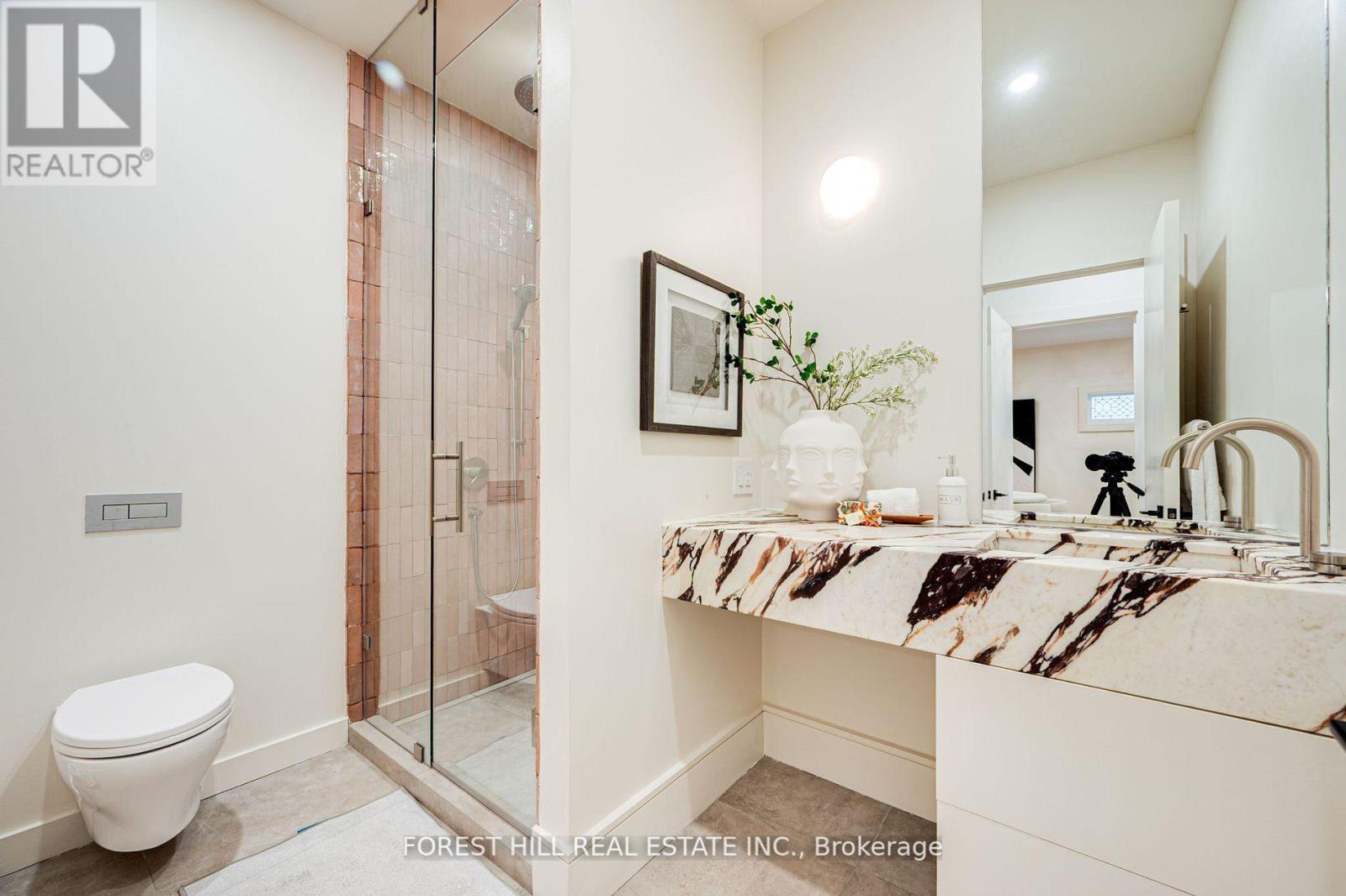 Photo 24 of 295 Strathmore Boulevard, Toronto ON