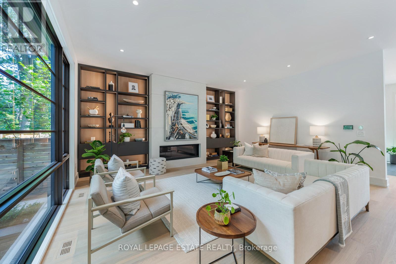 Photo 10 of 138 Balsam Avenue, Toronto ON