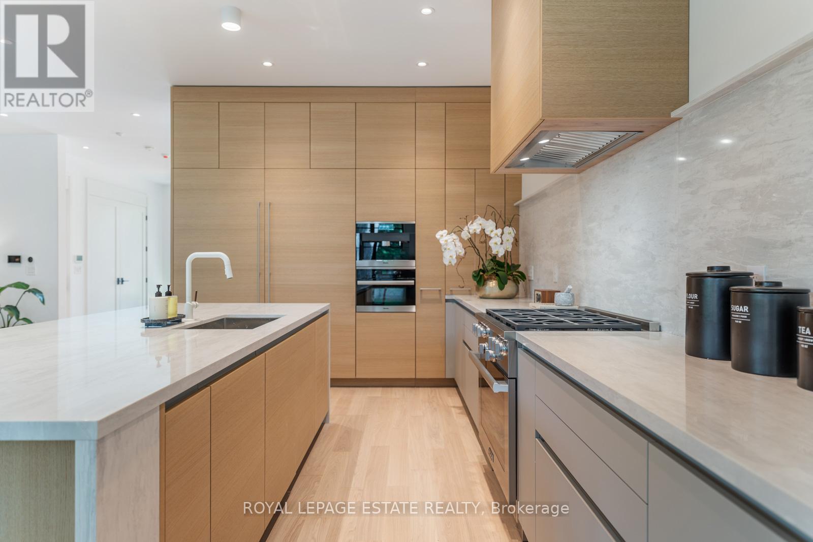 Photo 17 of 138 Balsam Avenue, Toronto ON