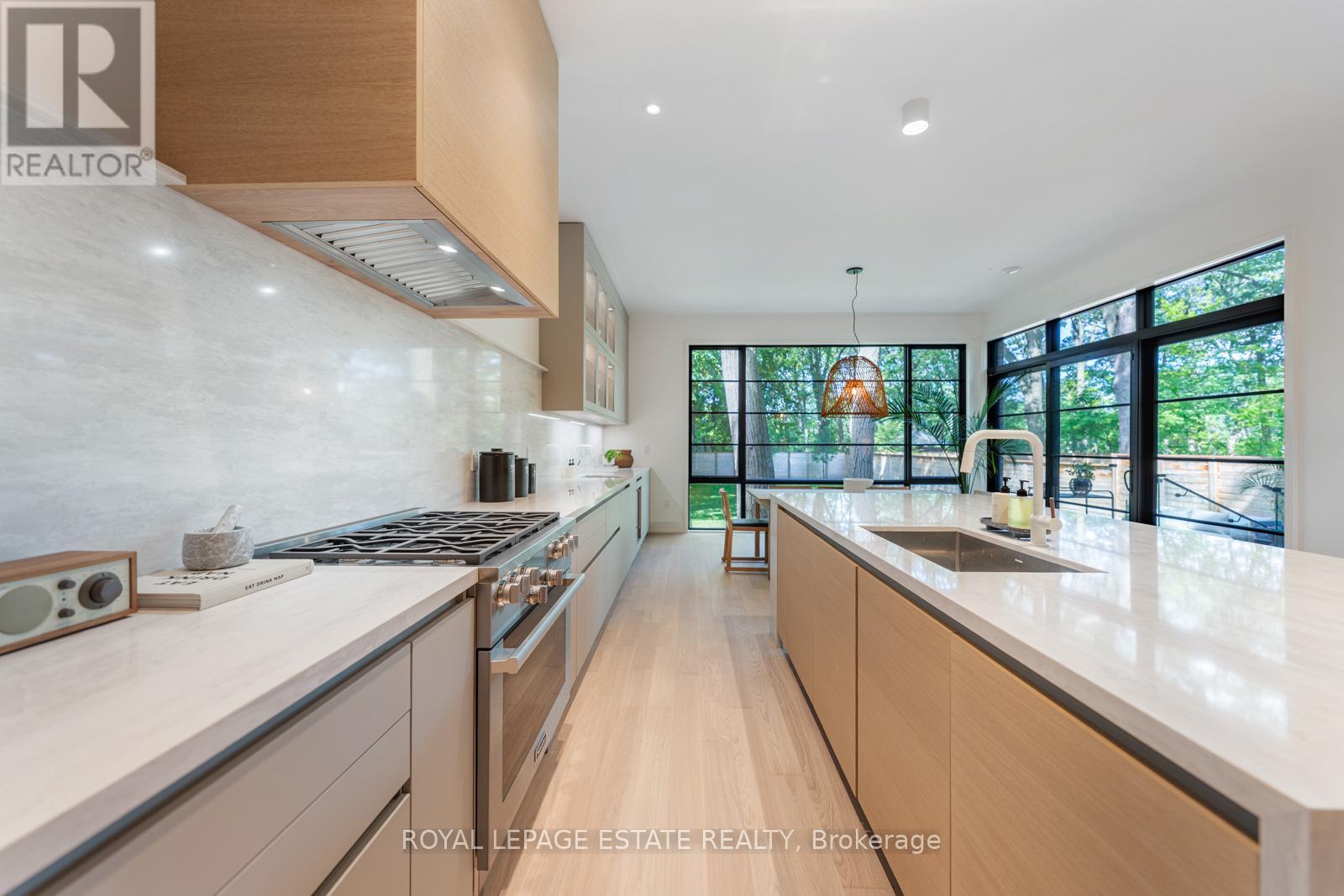 Photo 19 of 138 Balsam Avenue, Toronto ON