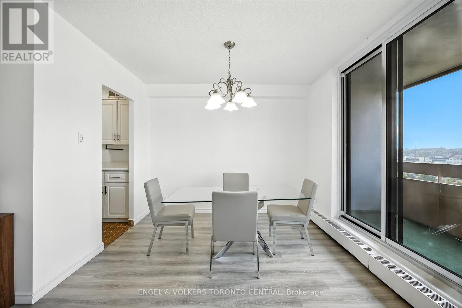 Photo 13 of 910 1210 Radom Street, Pickering ON