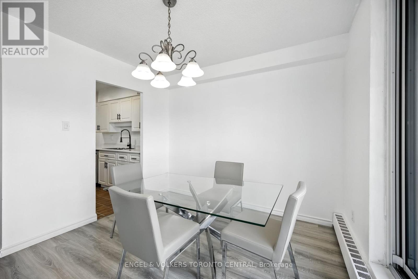 Photo 14 of 910 1210 Radom Street, Pickering ON