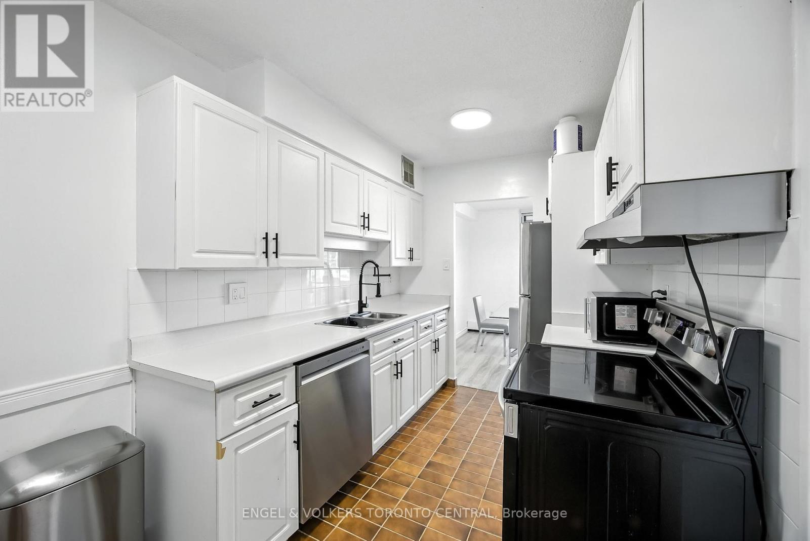 Photo 19 of 910 1210 Radom Street, Pickering ON