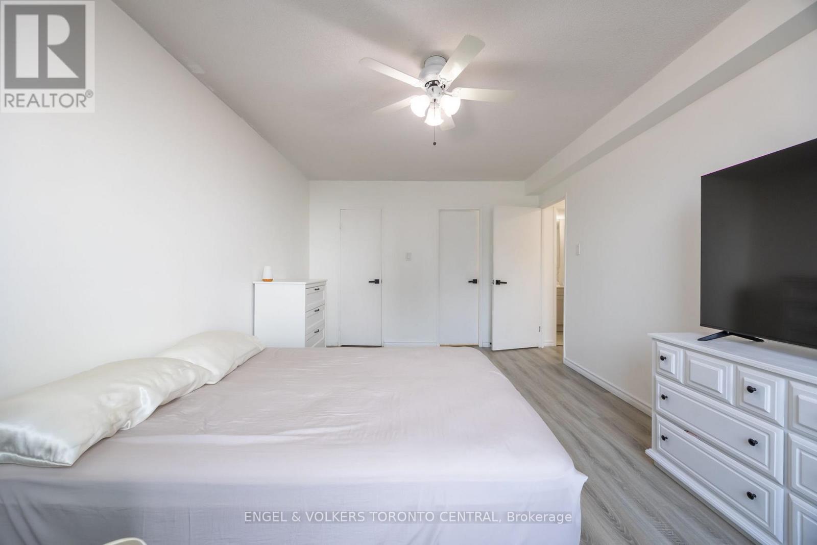 Photo 24 of 910 1210 Radom Street, Pickering ON