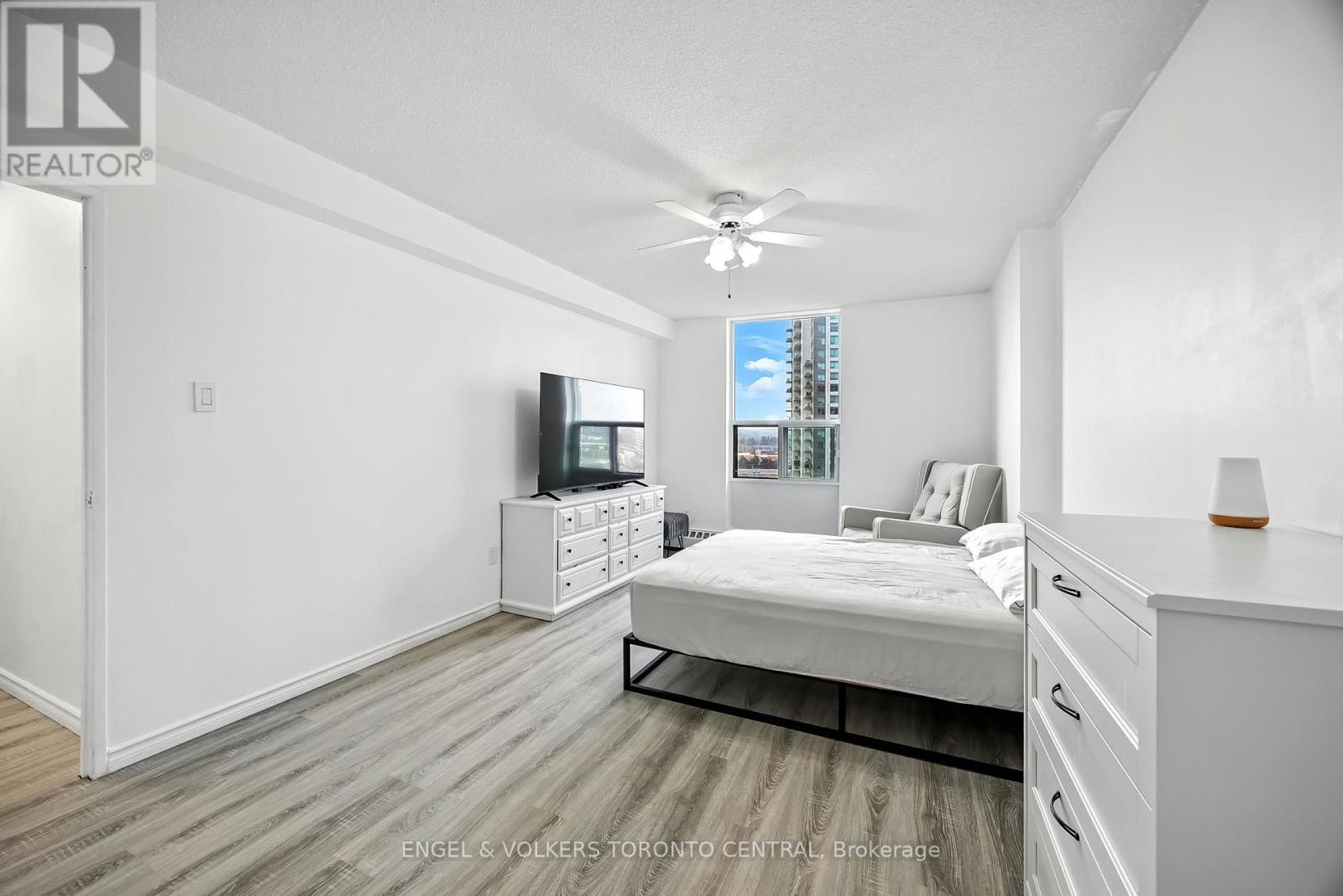 Photo 26 of 910 1210 Radom Street, Pickering ON