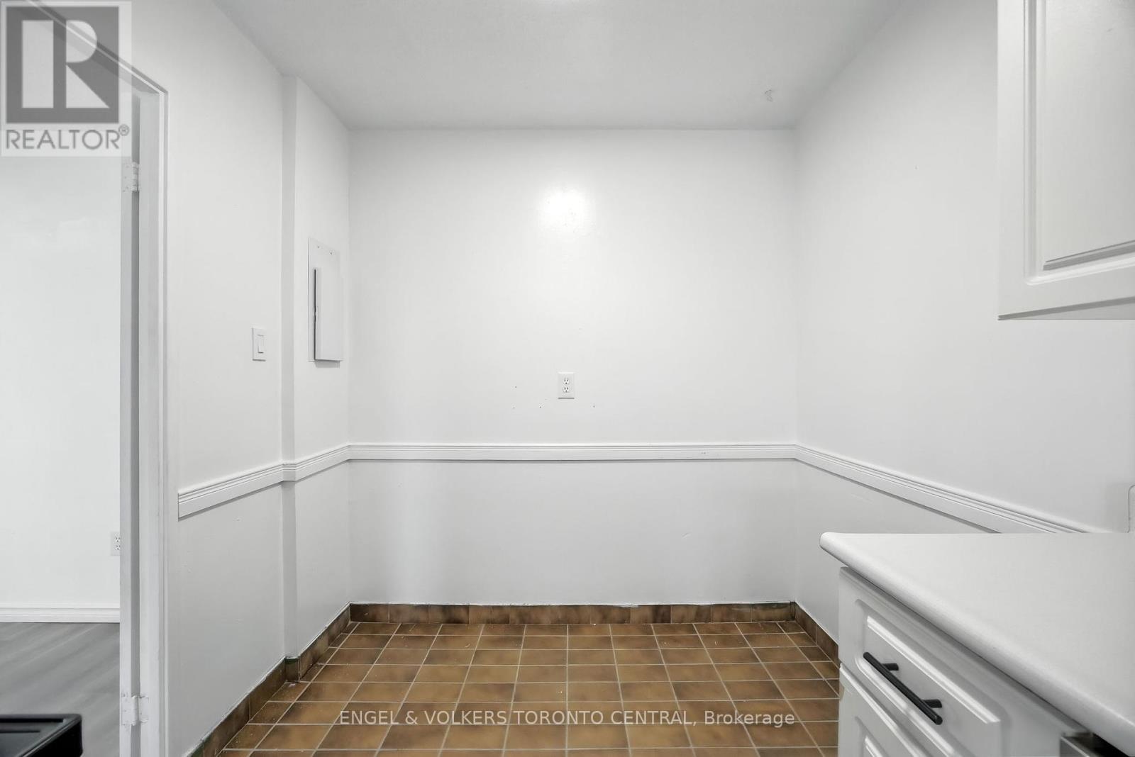 Photo 30 of 910 1210 Radom Street, Pickering ON