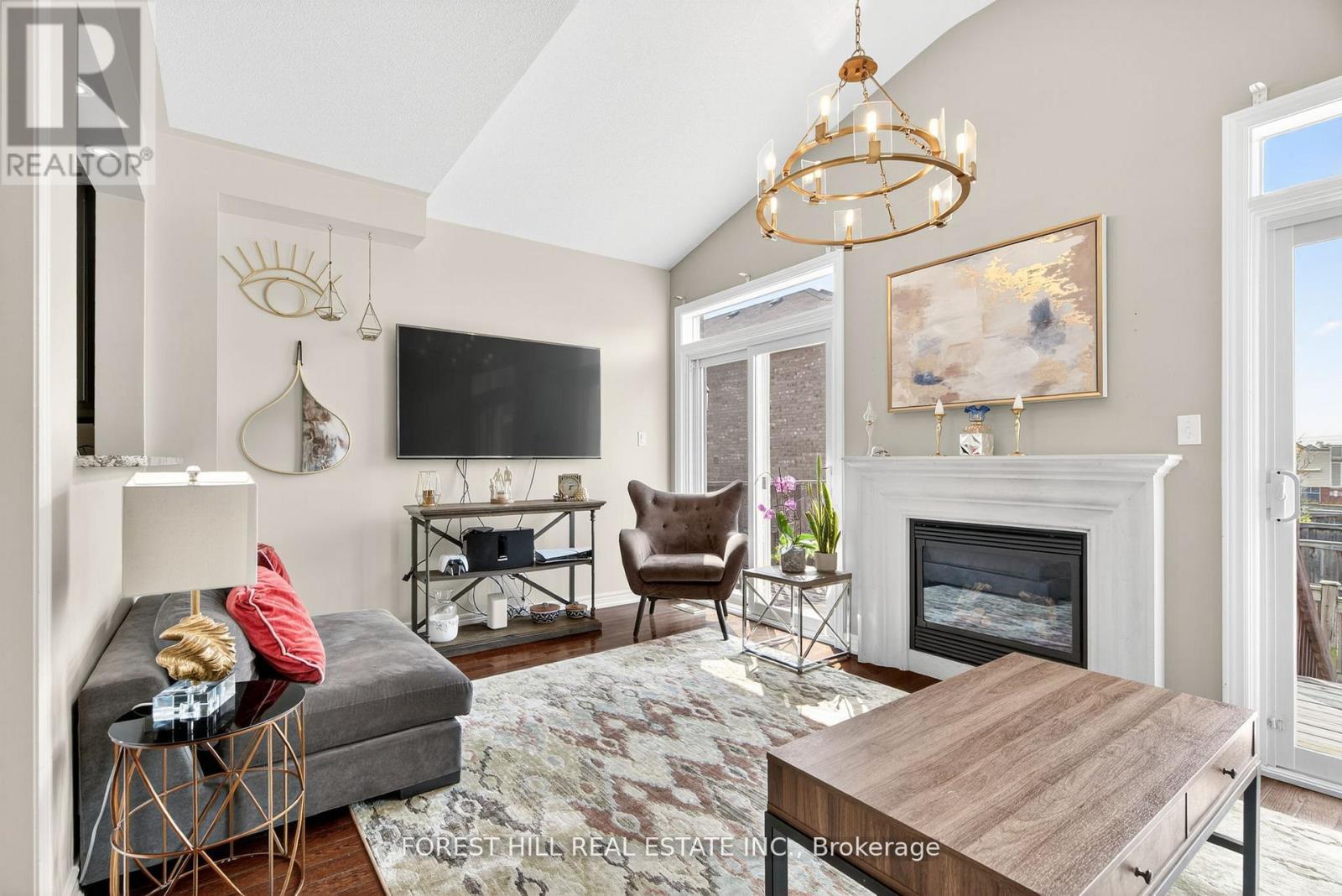 Photo 16 of 9 Robert Green Crescent, Vaughan ON