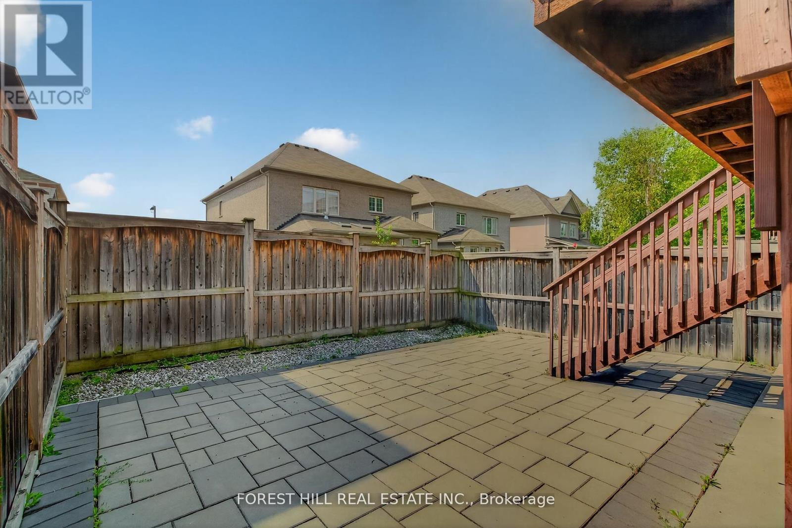 Photo 35 of 9 Robert Green Crescent, Vaughan ON