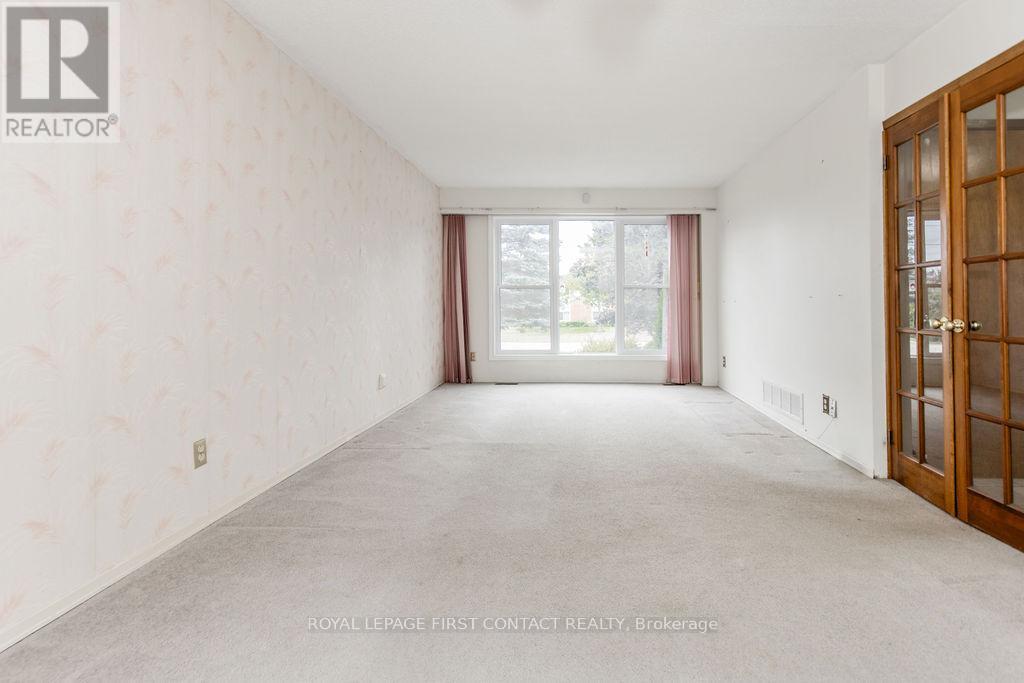 Photo 16 of 111 Graham Street, Essa ON