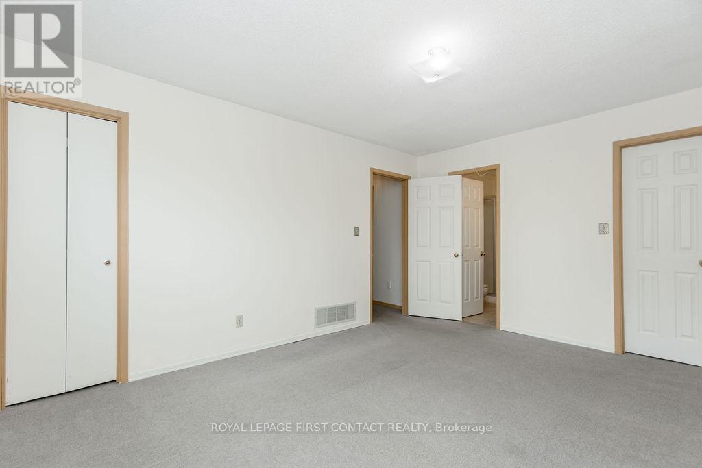 Photo 20 of 111 Graham Street, Essa ON