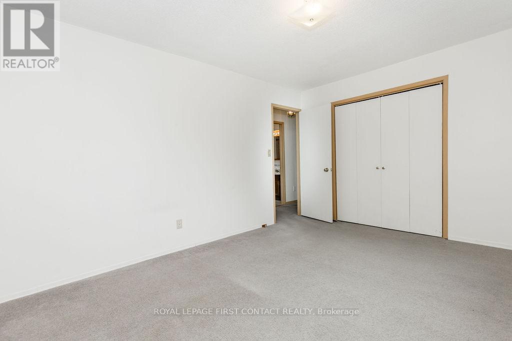 Photo 23 of 111 Graham Street, Essa ON