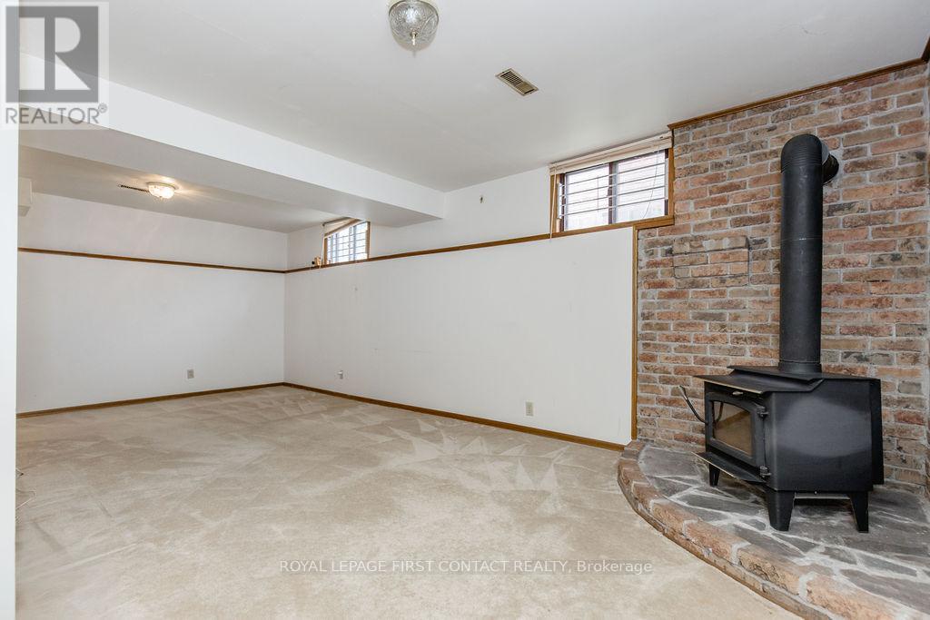 Photo 29 of 111 Graham Street, Essa ON