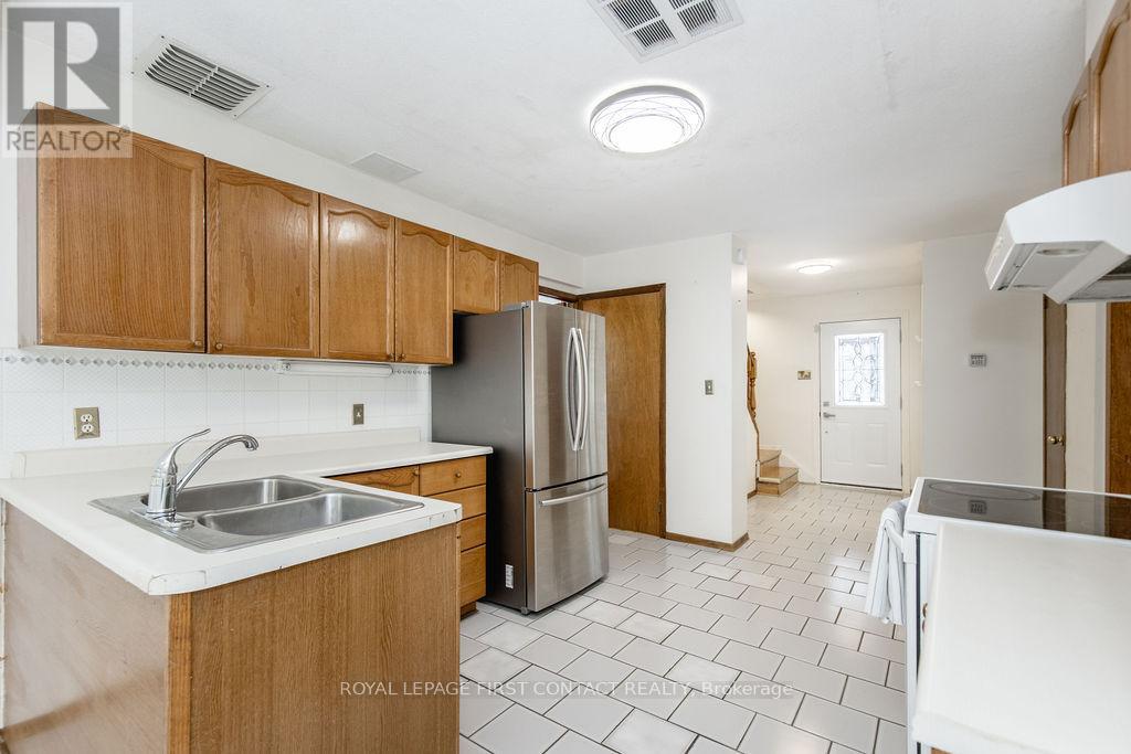 Photo 8 of 111 Graham Street, Essa ON