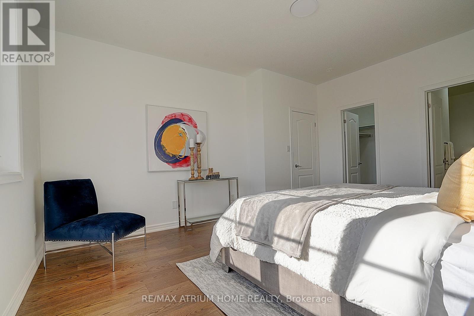 Photo 27 of 26 Decast Crescent, Markham ON