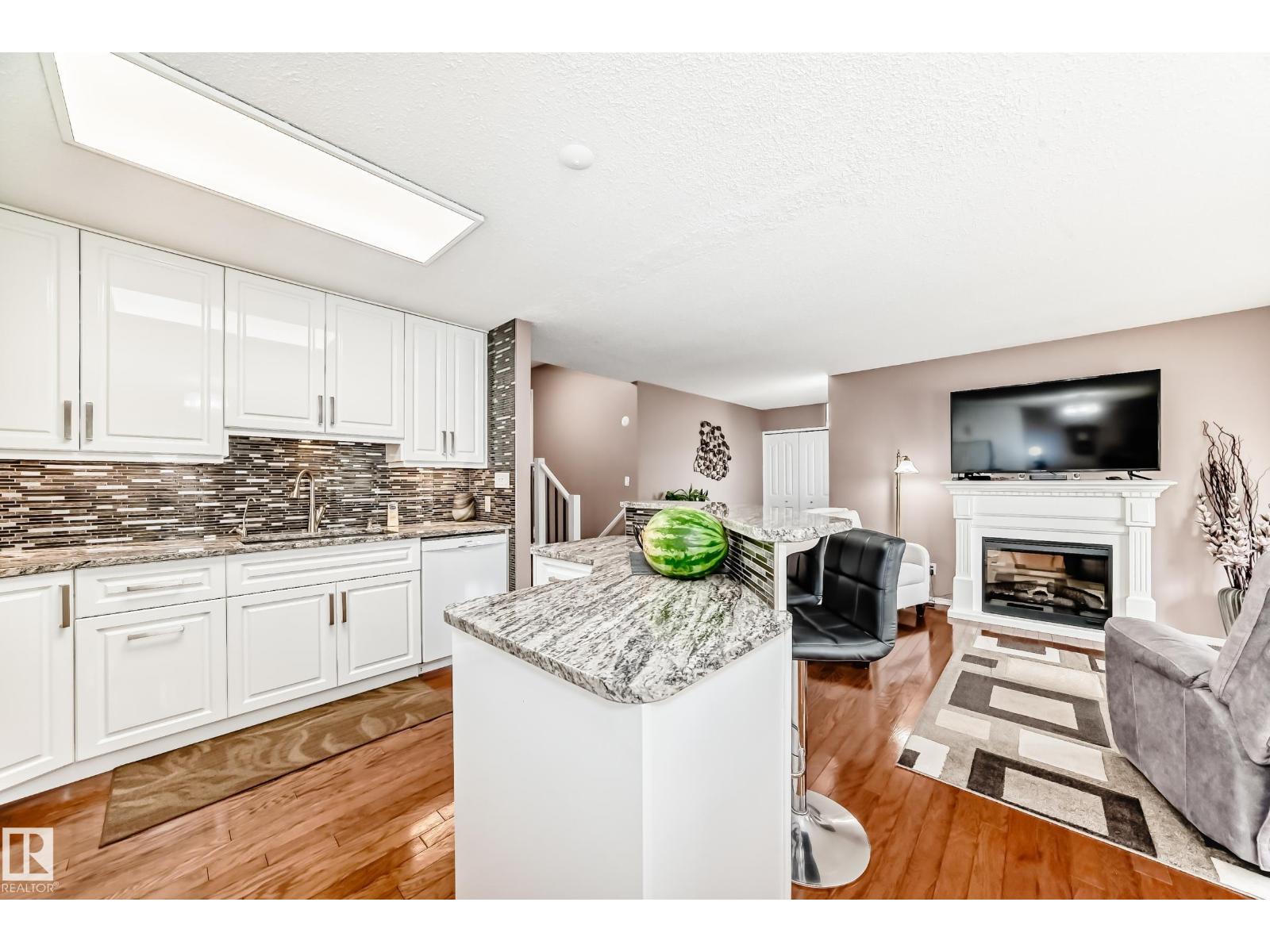 Photo 14 of 229 Warwick Rd Nw, Edmonton AB