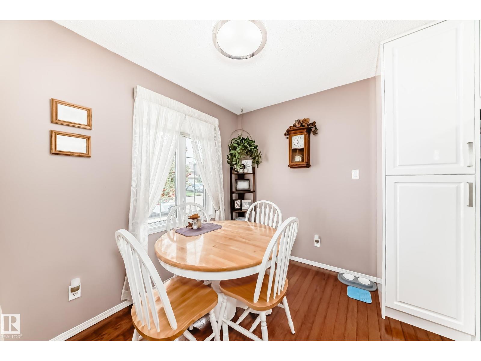 Photo 16 of 229 Warwick Rd Nw, Edmonton AB