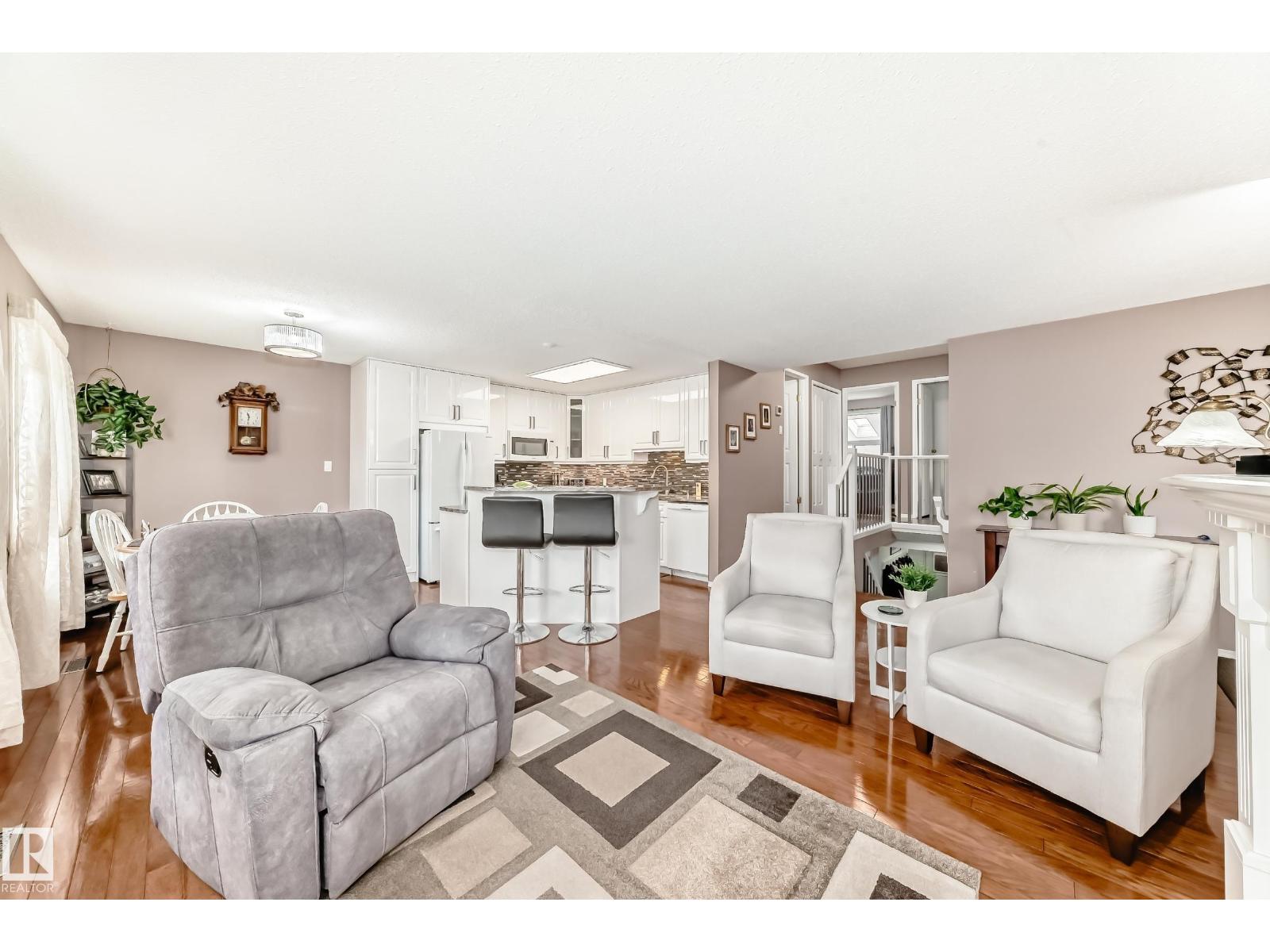 Photo 20 of 229 Warwick Rd Nw, Edmonton AB