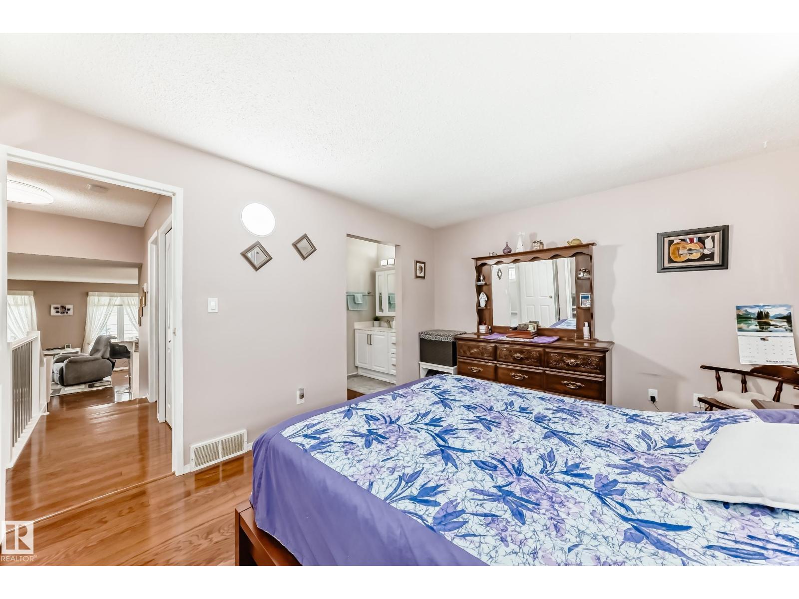 Photo 26 of 229 Warwick Rd Nw, Edmonton AB