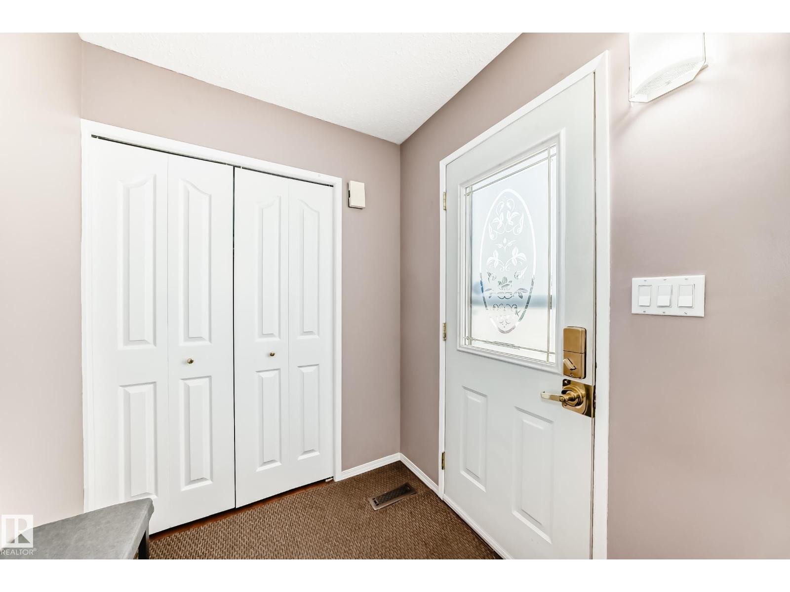 Photo 3 of 229 Warwick Rd Nw, Edmonton AB
