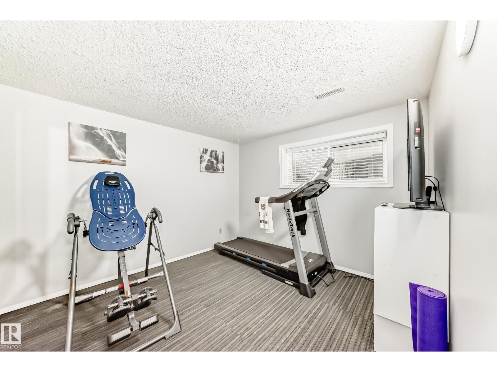 Photo 39 of 229 Warwick Rd Nw, Edmonton AB