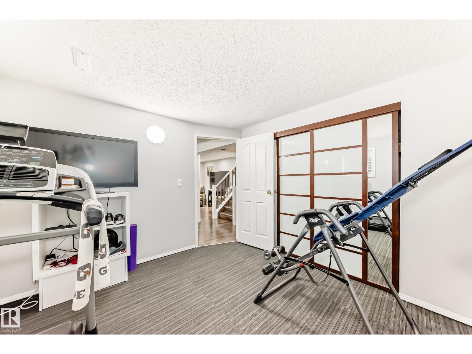 Photo 40 of 229 Warwick Rd Nw, Edmonton AB