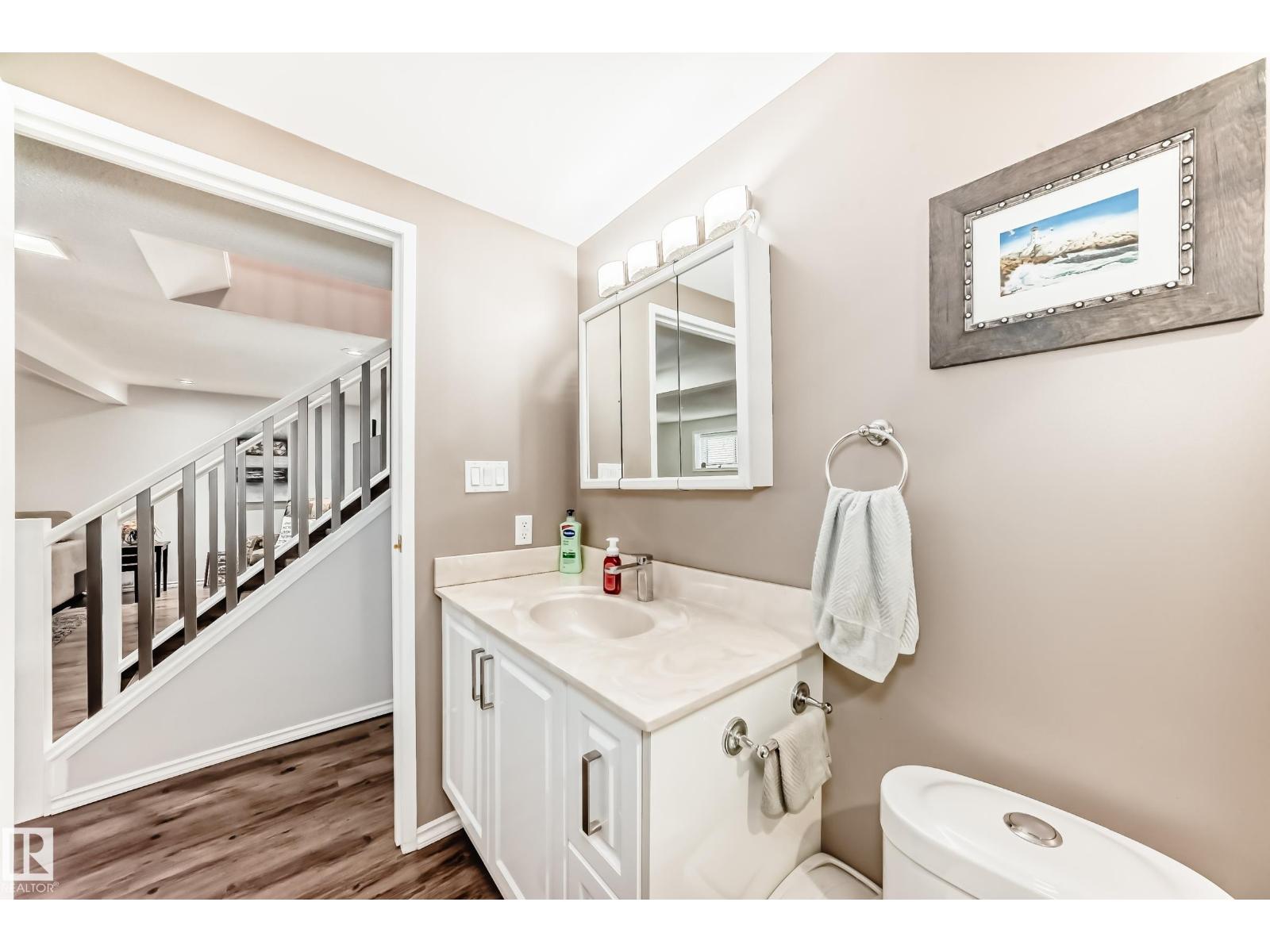Photo 42 of 229 Warwick Rd Nw, Edmonton AB