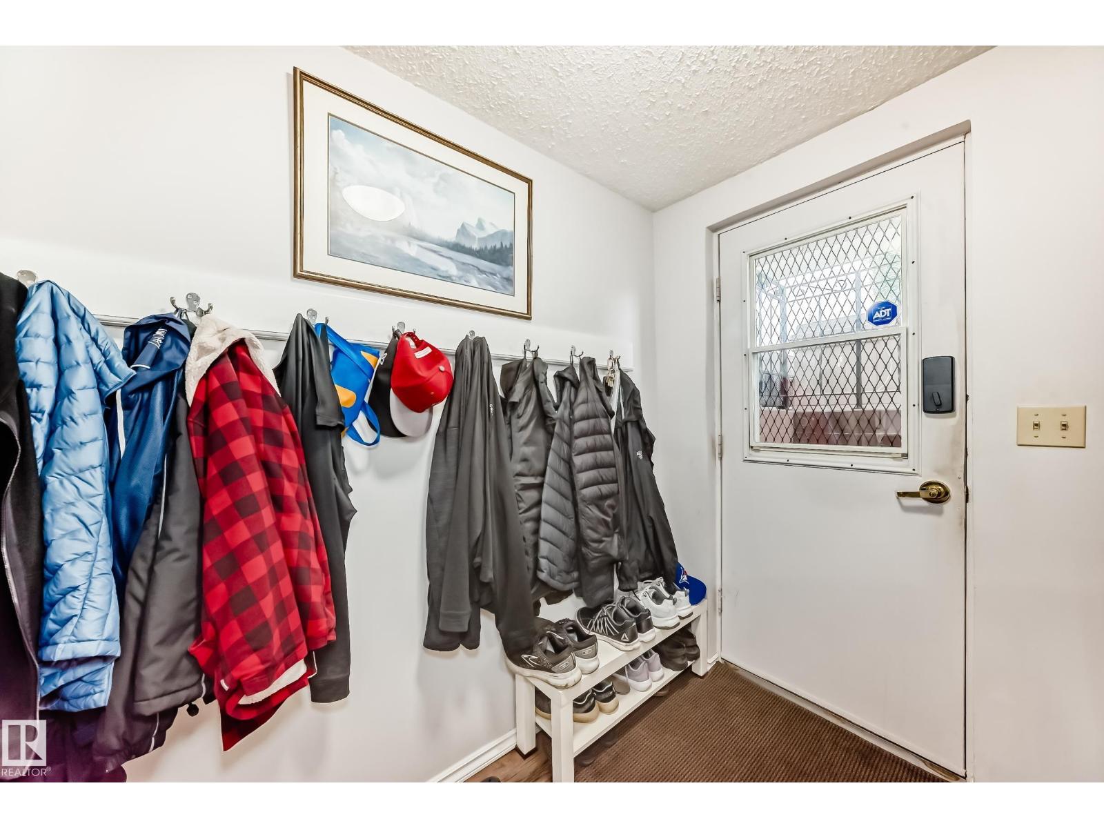 Photo 43 of 229 Warwick Rd Nw, Edmonton AB