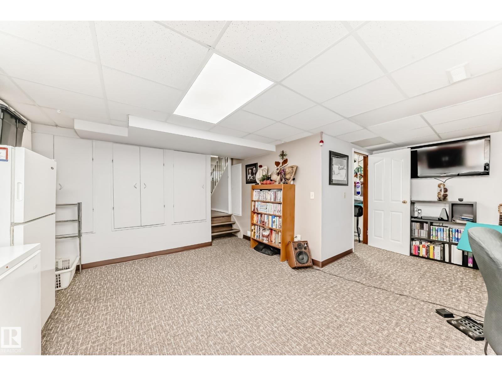 Photo 46 of 229 Warwick Rd Nw, Edmonton AB