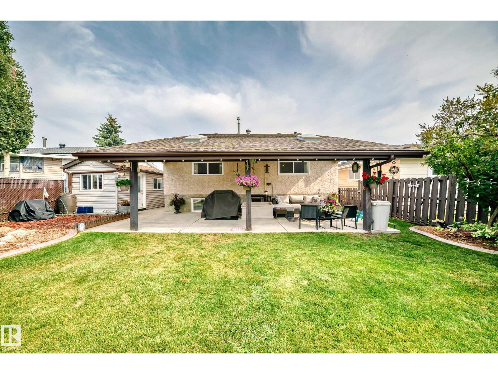 Photo 61 of 229 Warwick Rd Nw, Edmonton AB