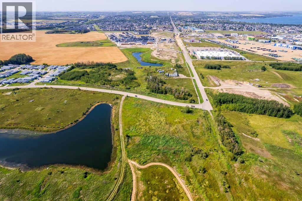 Photo 7 of Unit D 47 Ave Bayshore Dr, Sylvan Lake AB