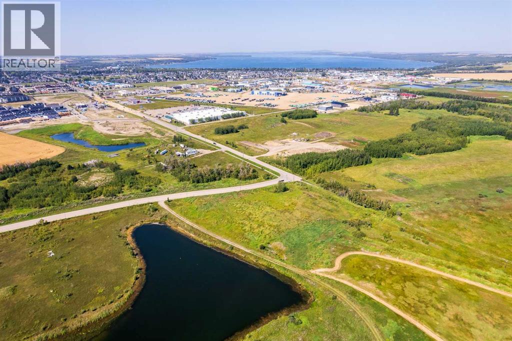 Photo 8 of Unit D 47 Ave Bayshore Dr, Sylvan Lake AB