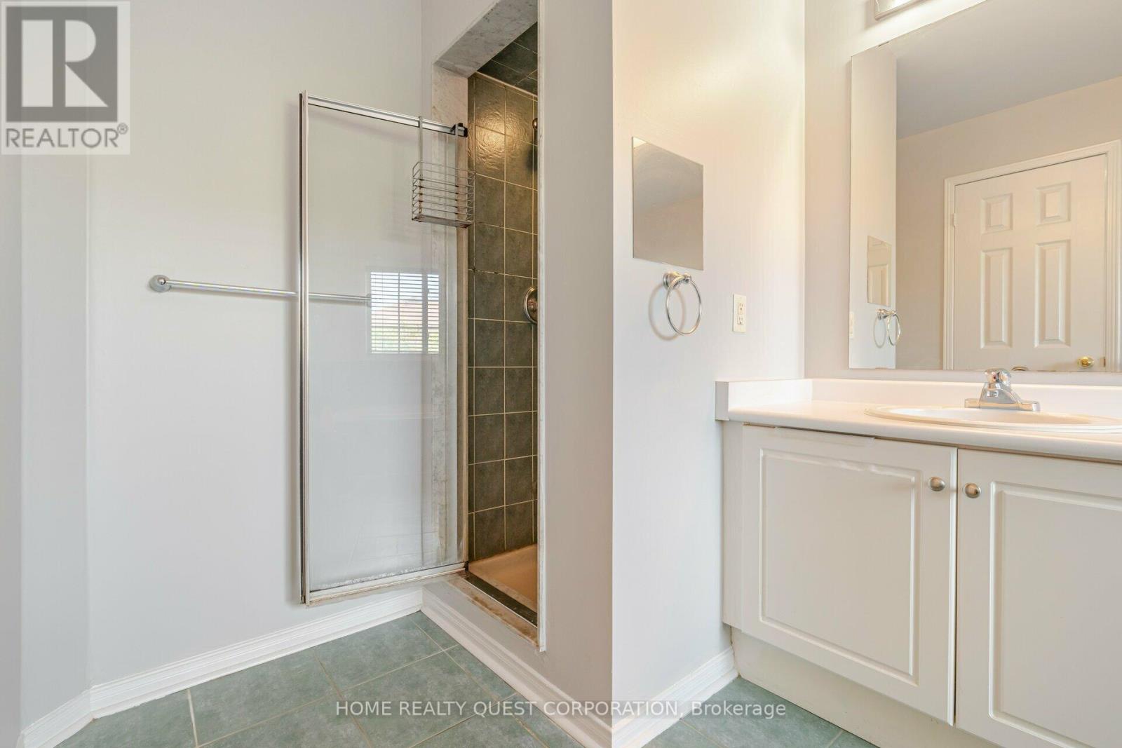 Photo 25 of 32 9900 Mclaughlin Road N, Brampton ON