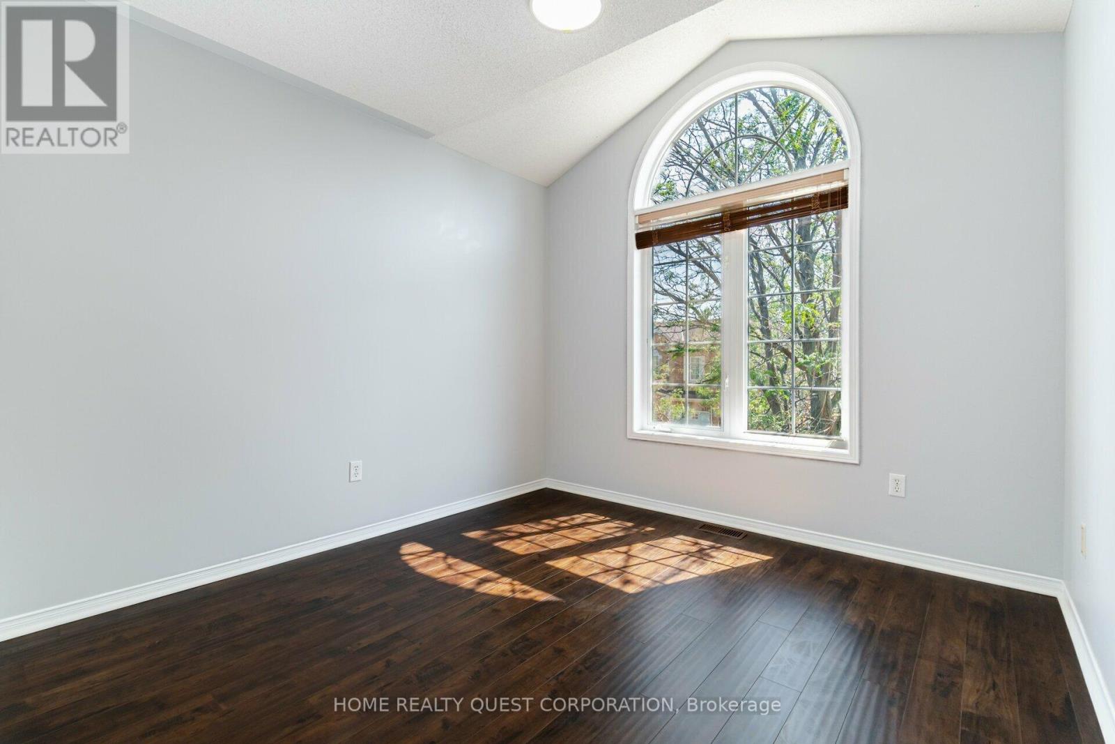 Photo 27 of 32 9900 Mclaughlin Road N, Brampton ON