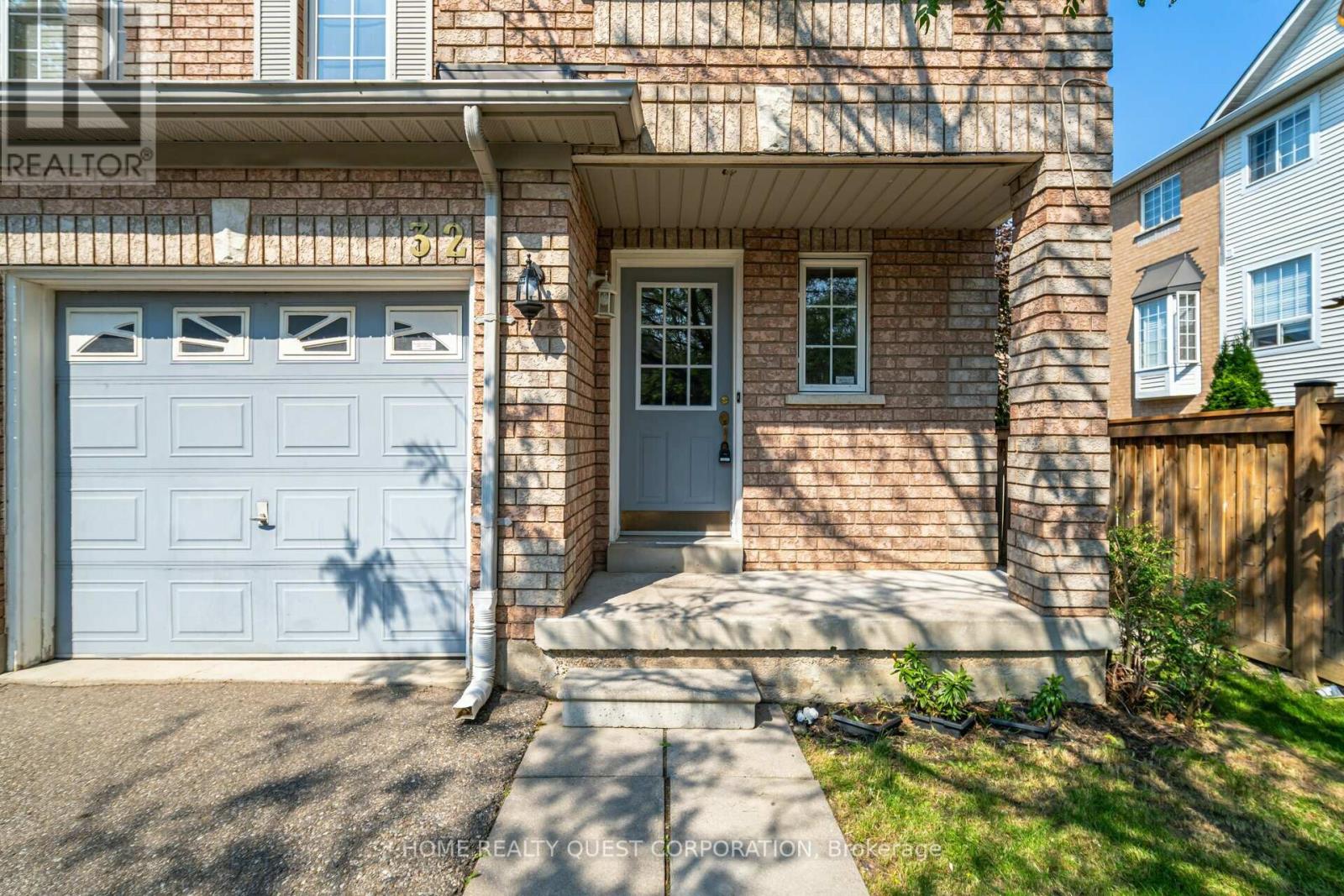 Photo 3 of 32 9900 Mclaughlin Road N, Brampton ON