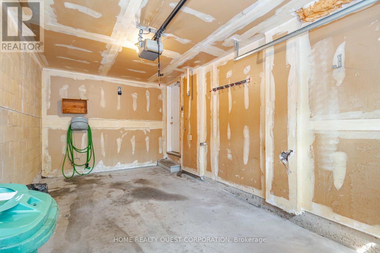 Photo 35 of 32 9900 Mclaughlin Road N, Brampton ON