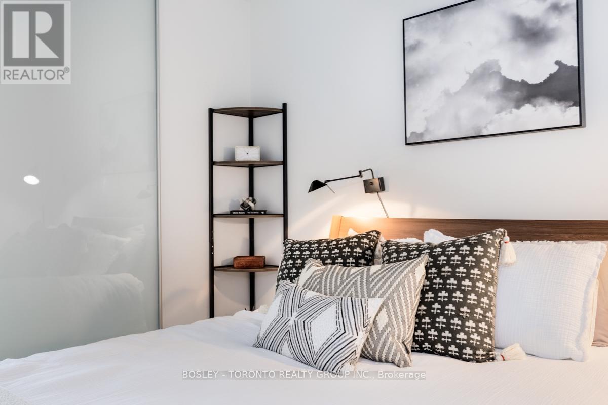 Photo 18 of 308 383 Sorauren Avenue, Toronto ON