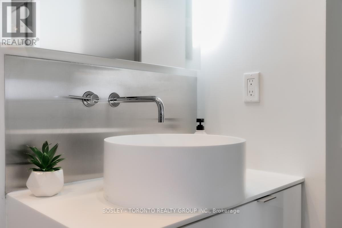 Photo 33 of 308 383 Sorauren Avenue, Toronto ON