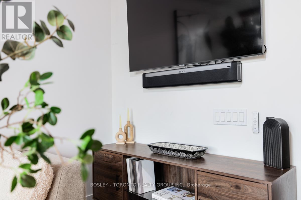 Photo 8 of 308 383 Sorauren Avenue, Toronto ON