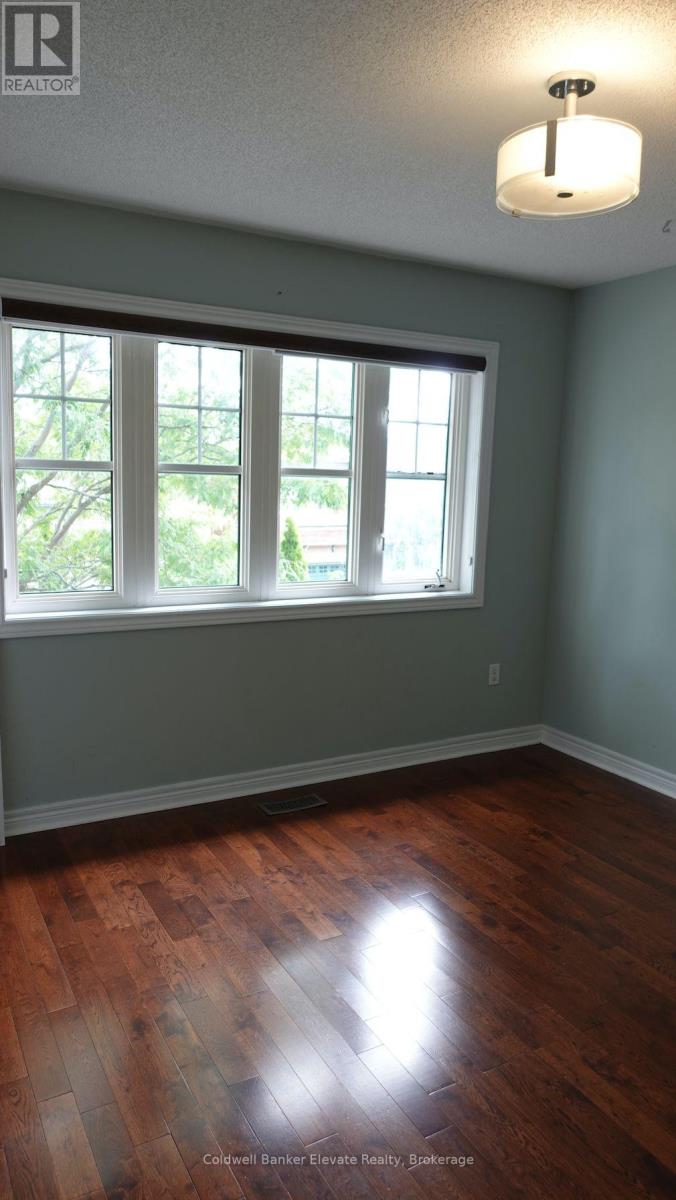 Photo 7 of 20 Goldnugget Road, Brampton ON