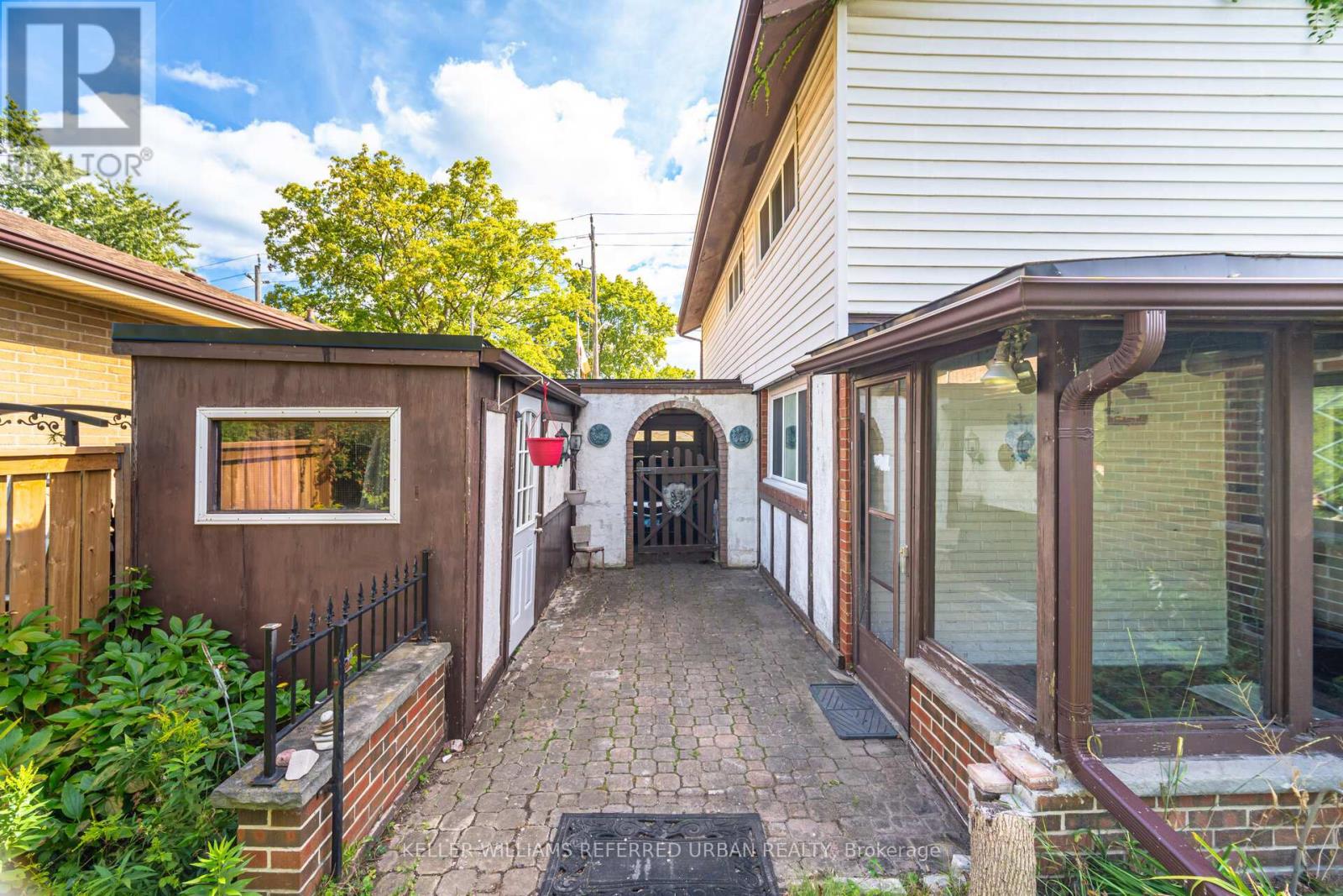 Photo 32 of 60 Hinton Road, Toronto ON