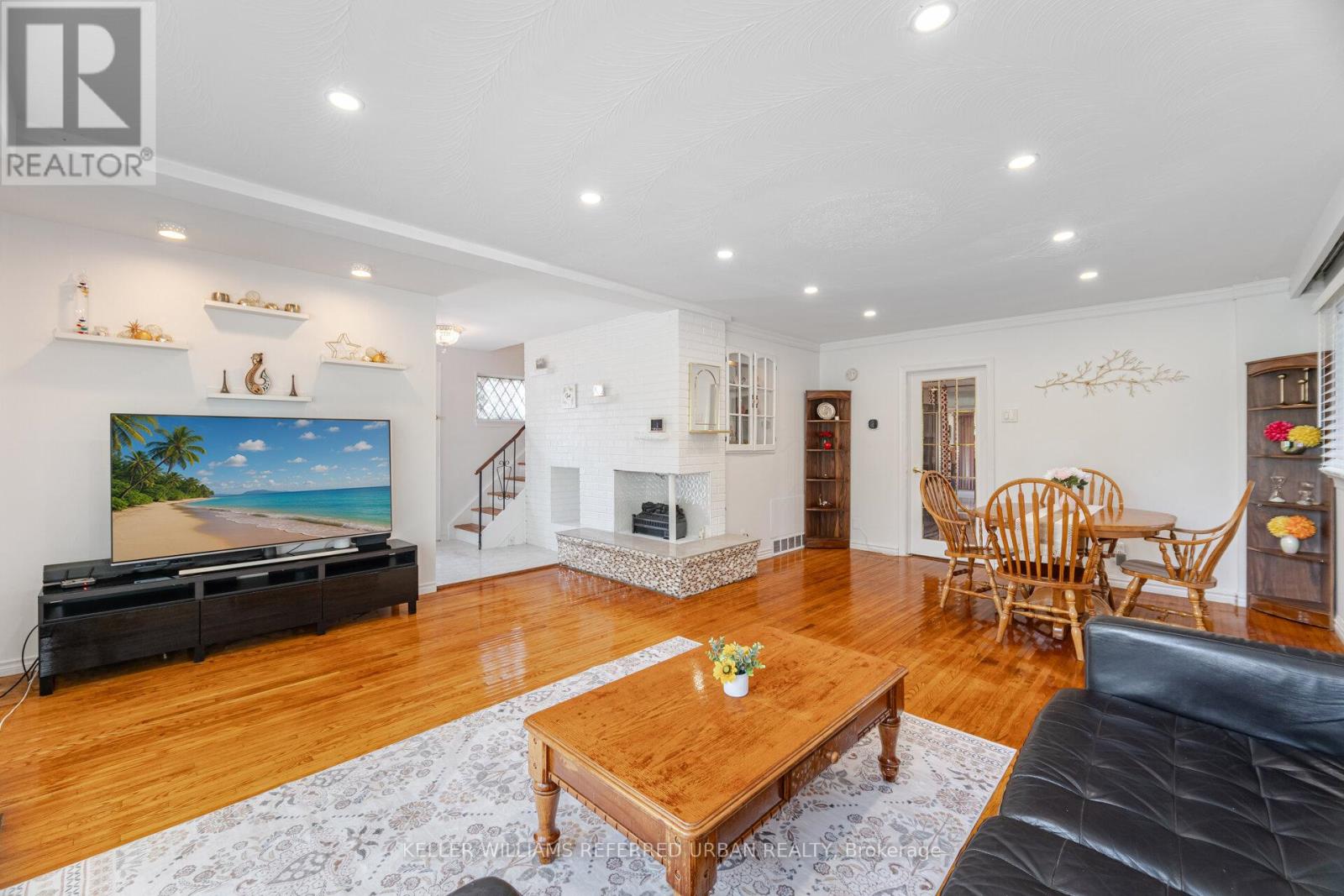 Photo 5 of 60 Hinton Road, Toronto ON