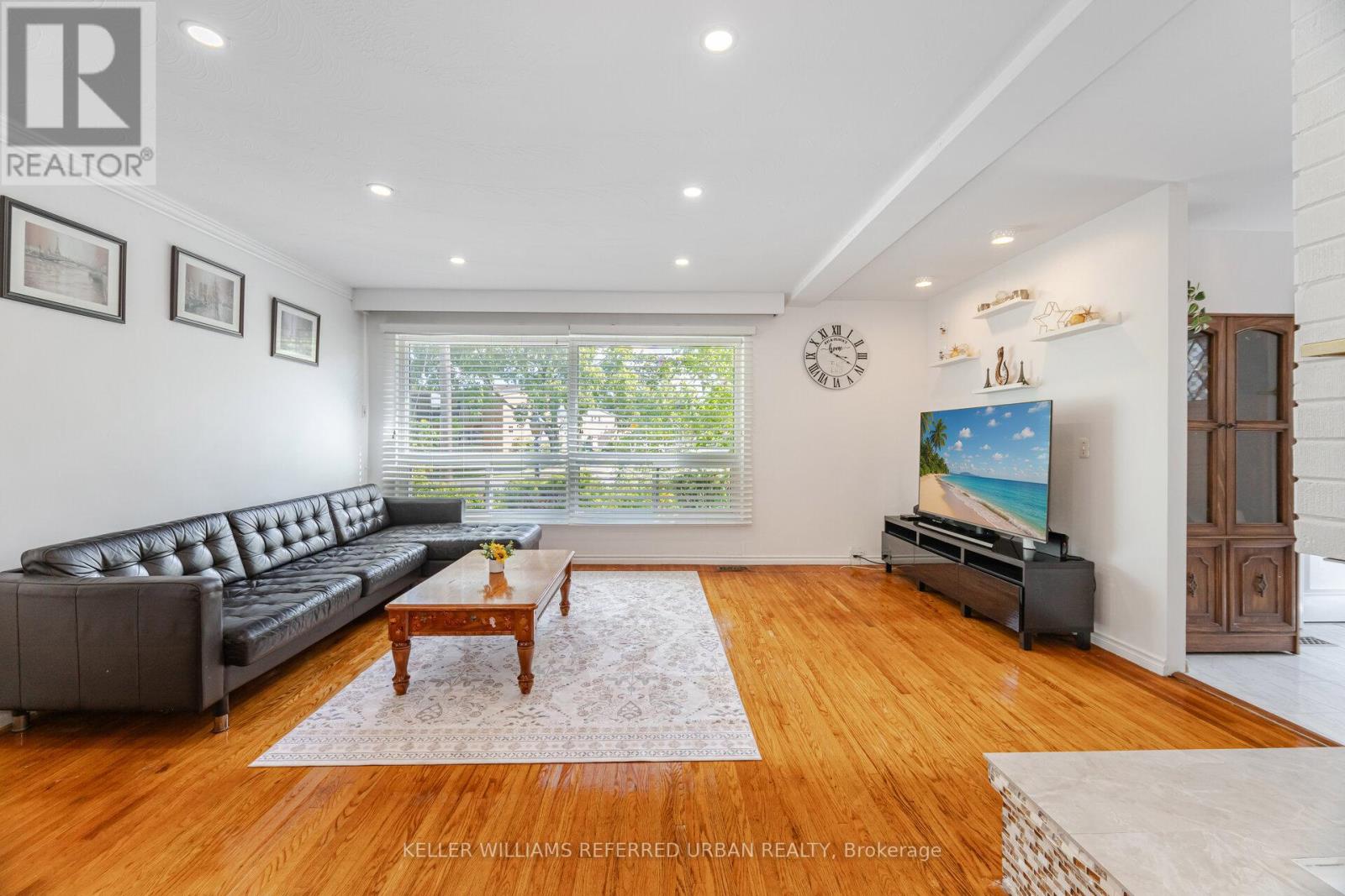 Photo 6 of 60 Hinton Road, Toronto ON