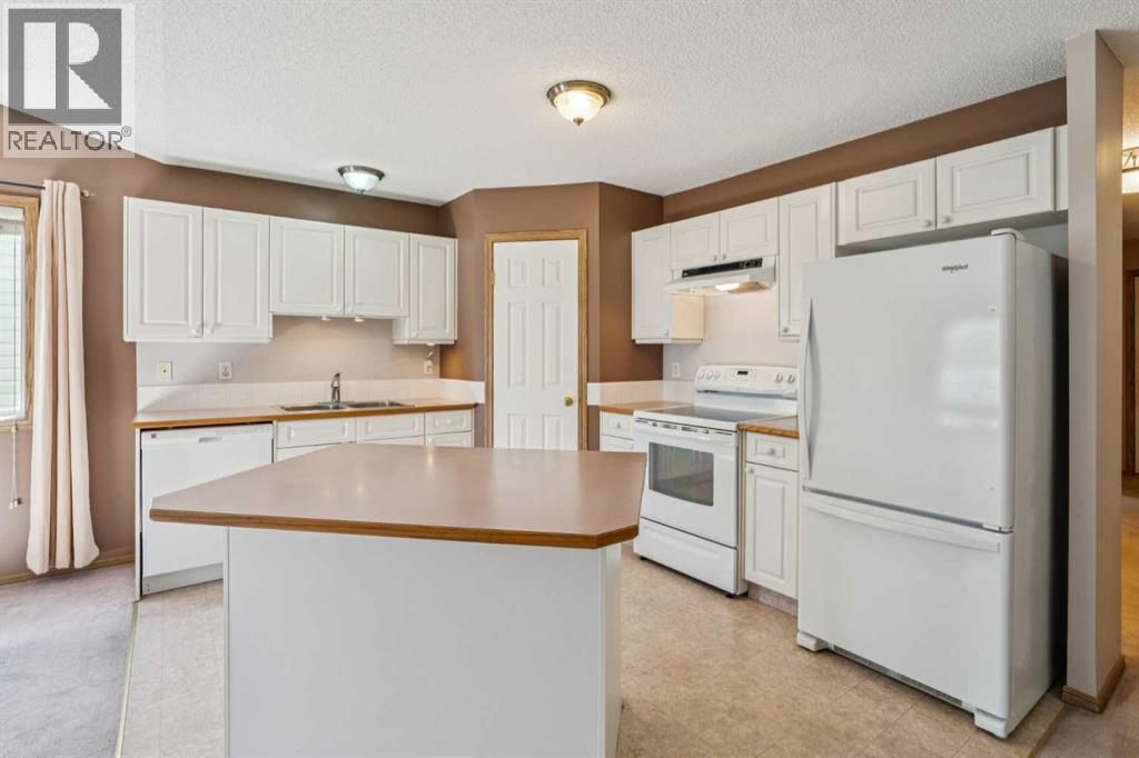 Single Family House for Sale in  Somervale Point SW Somerset Calgary 
