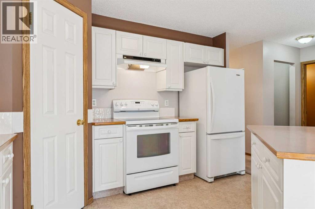 Single Family House for Sale in  Somervale Point SW Somerset Calgary 