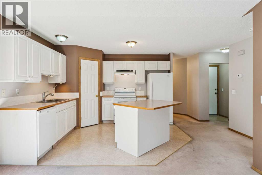 Single Family House for Sale in  Somervale Point SW Somerset Calgary 