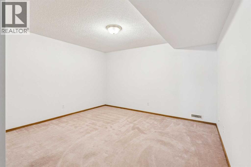 Single Family House for Sale in  Somervale Point SW Somerset Calgary 