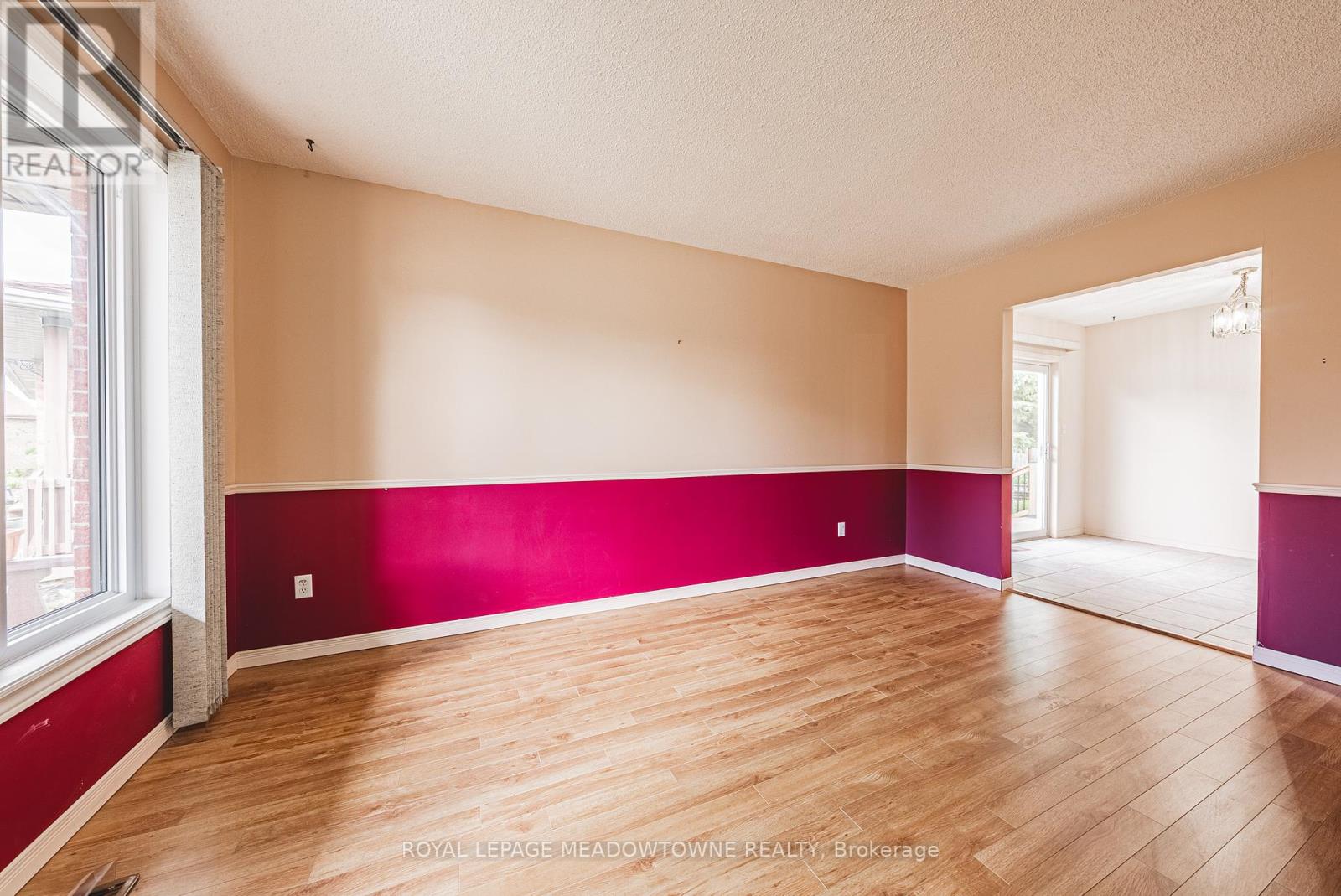 Photo 11 of 116 Dyer Court, Cambridge ON