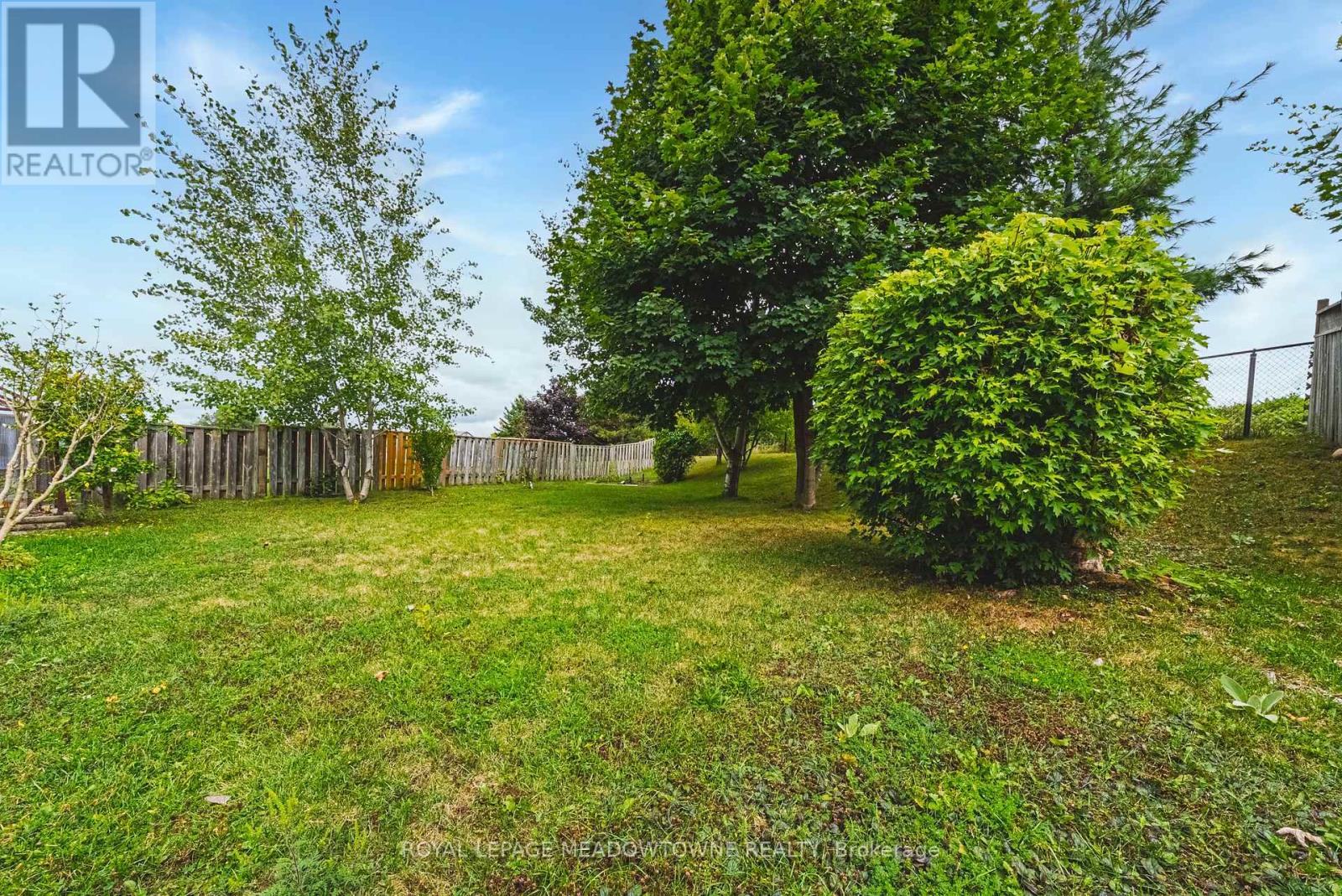 Photo 38 of 116 Dyer Court, Cambridge ON